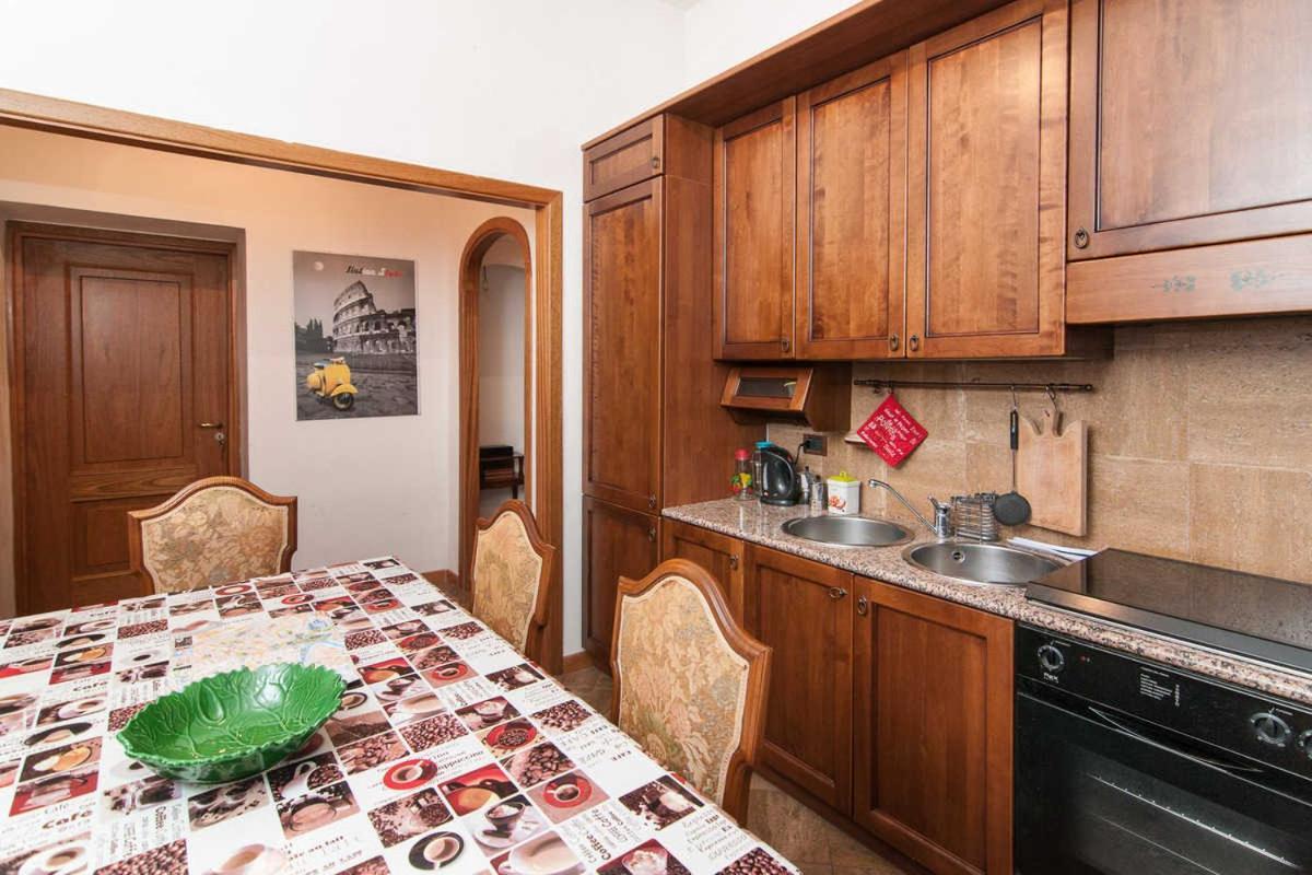 Termini Colosseum apartment Roma Exterior foto